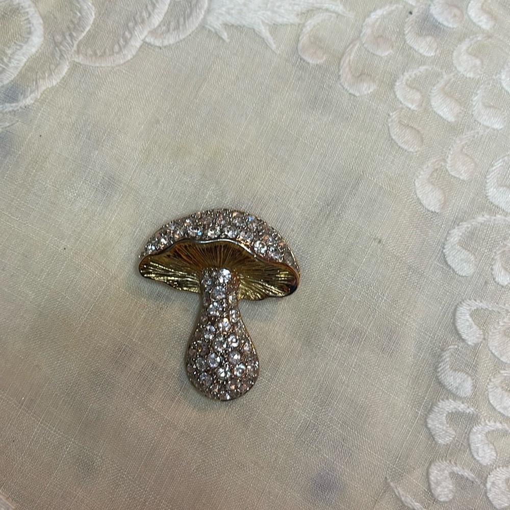 Golden mushroom with rhinestones pin